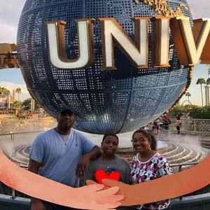 Meet your Posher, Avery